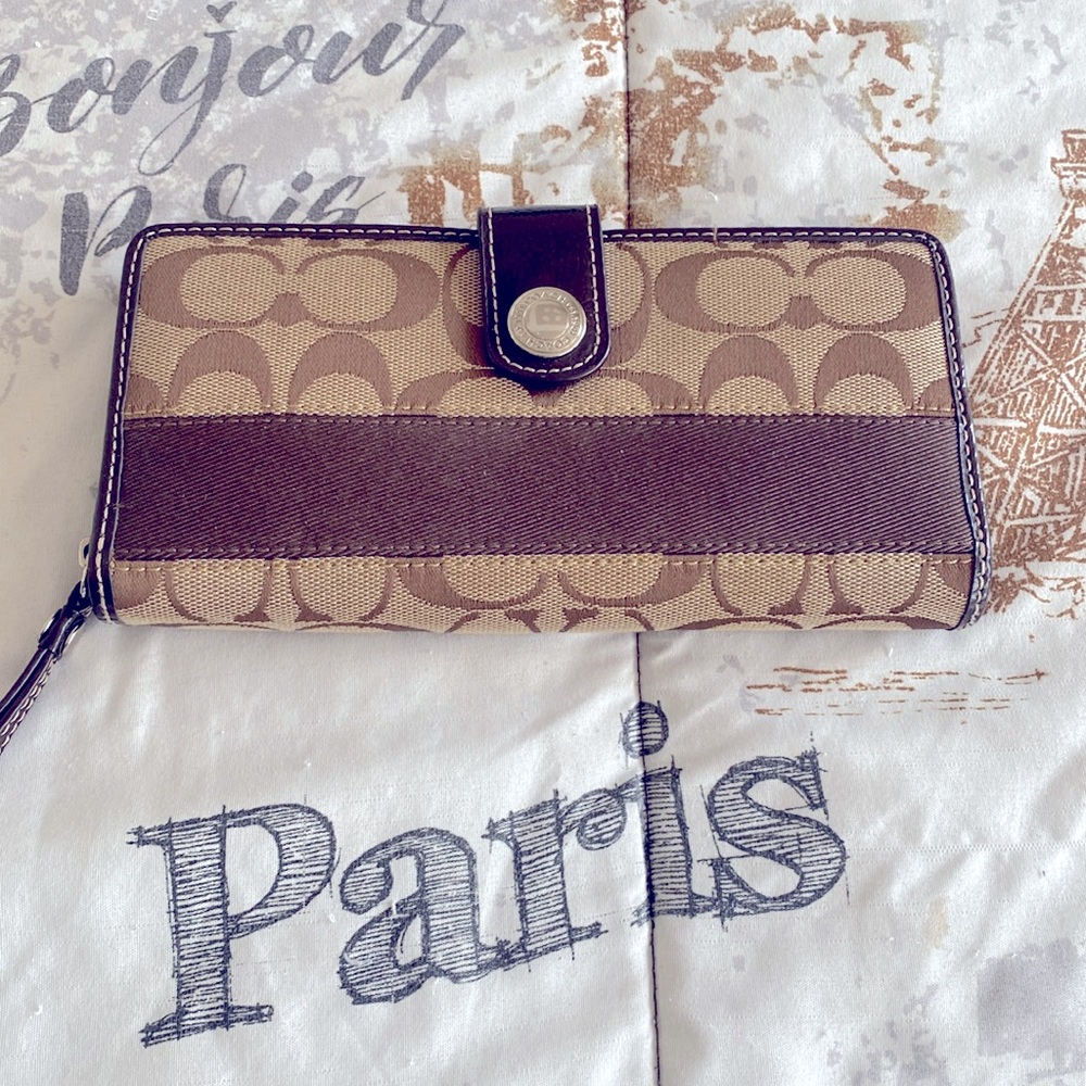 Coach wallet